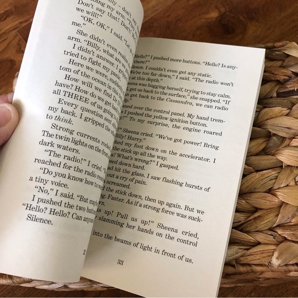 Goosebumps: Horrorland: Creep From the Deep by: R.L. Stine, paperback book - Picture 4 of 6